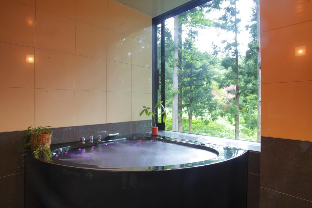 Hakubagoryu Pension&Logcottage Arumu Экстерьер фото